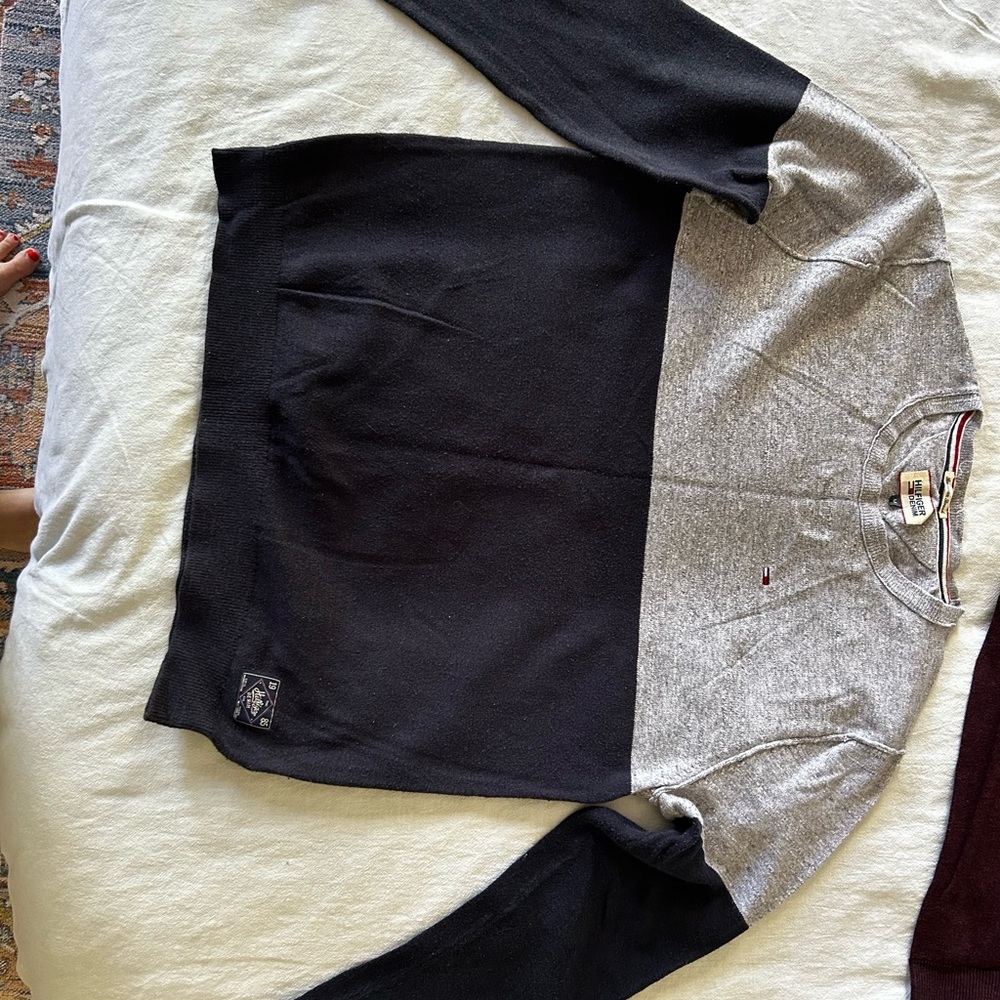 Tommy Hilfiger Black Two-Tone Crew Sweater with Patch Logo